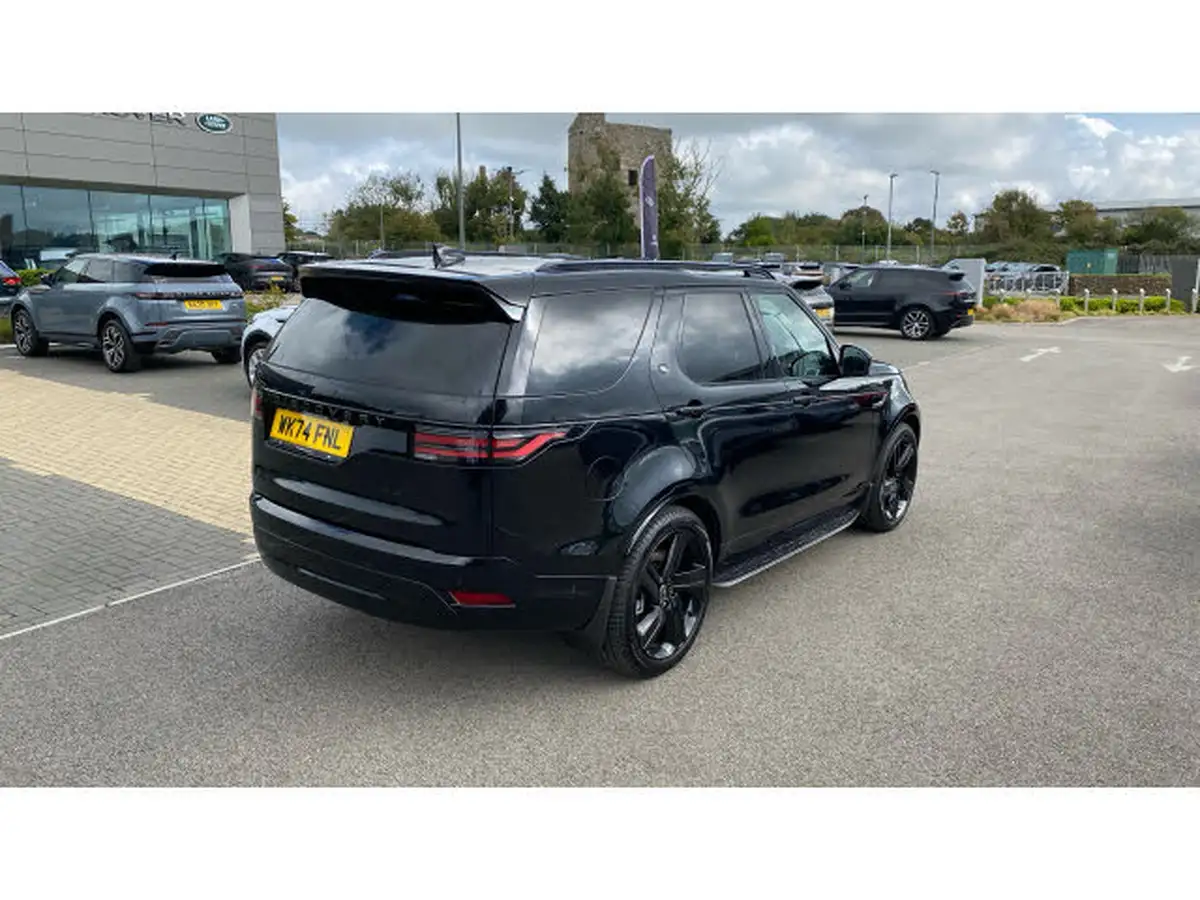 2024-land-rover-discovery-30-d350-dynamic-hse-big-39