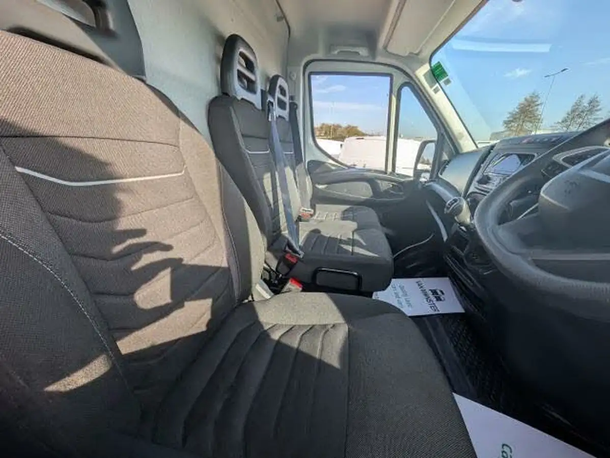 2023-iveco-daily-s-class-23td-35s14v-business-3520mm-h2-136pseu6dt-big-13