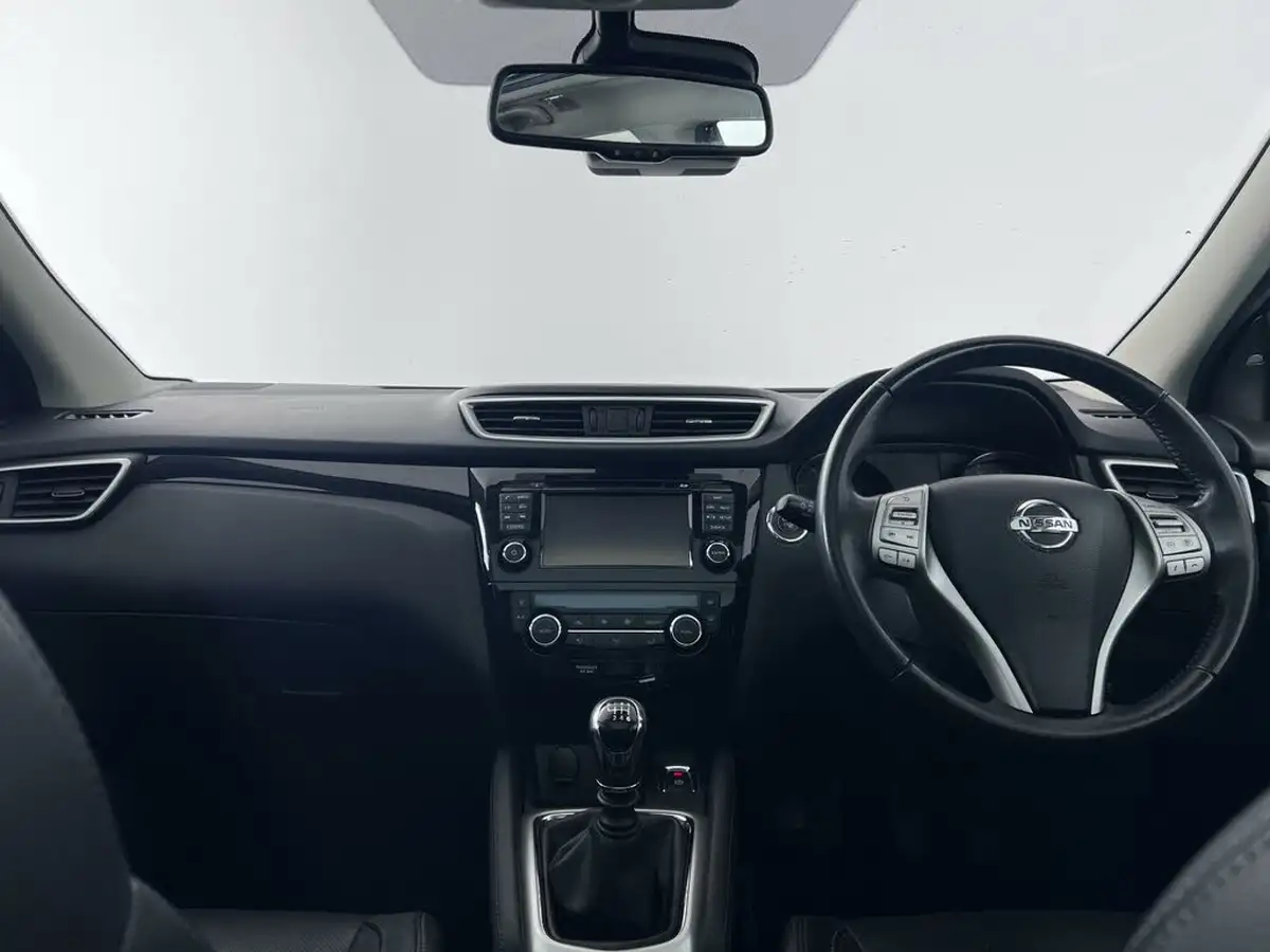 2017-nissan-qashqai-12-dig-t-tekna-big-23