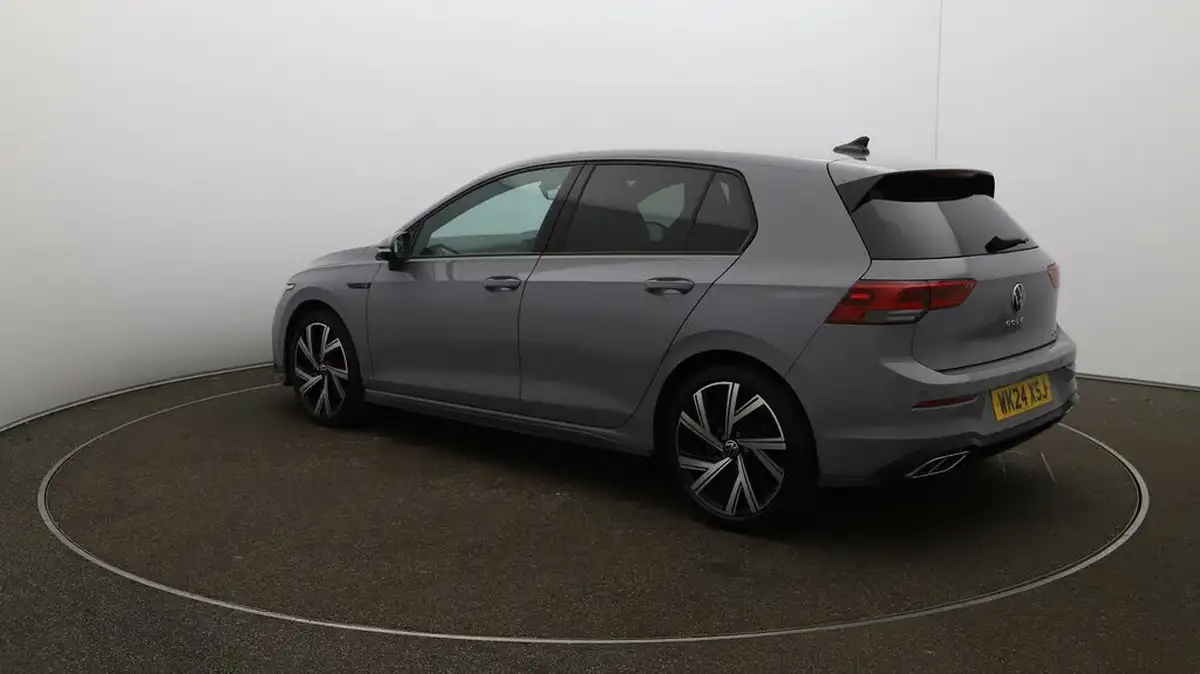 2024-volkswagen-golf-15-etsi-r-line-evo-hatchback-big-5