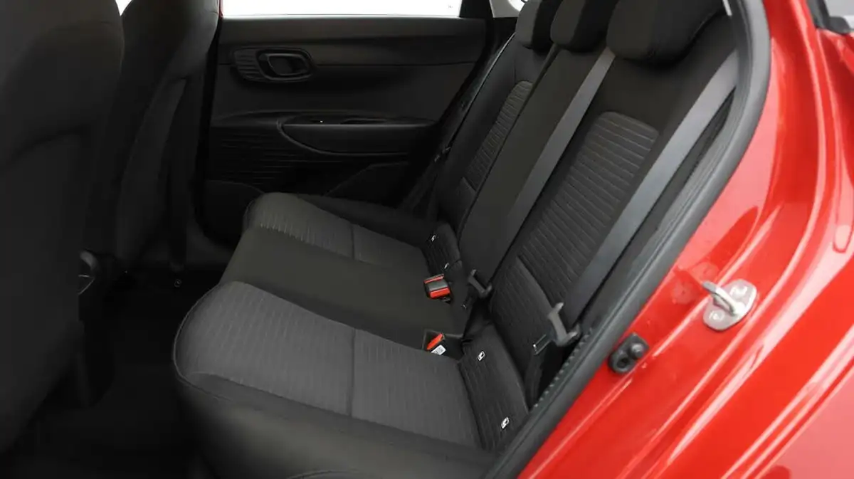 2023-hyundai-i20-10-t-gdi-se-connect-eclutch-imt-big-15
