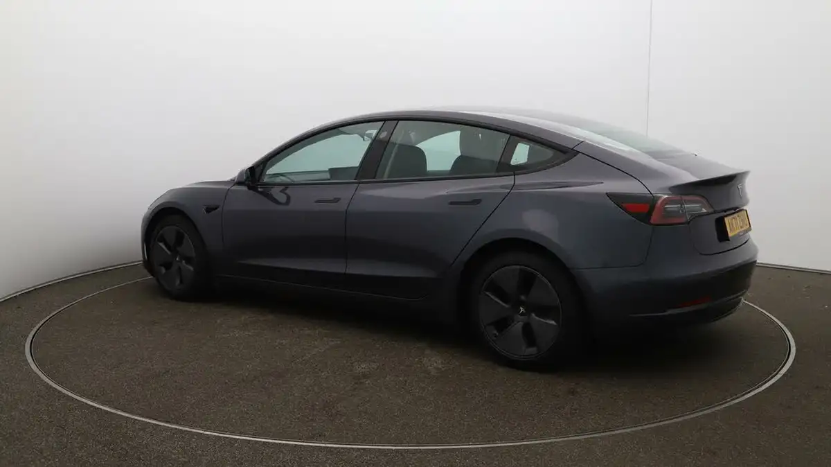 2021-tesla-model-3-e-long-range-awd-big-27