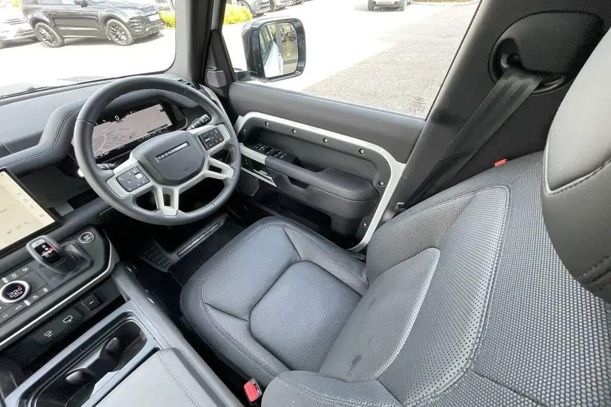 2024-land-rover-110-defender-30-d250-x-dynamic-hse-2996cc-big-13