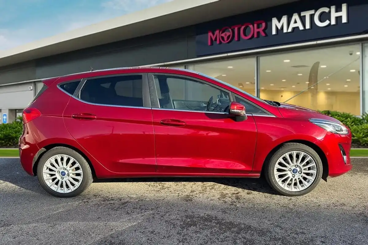 2017-ford-fiesta-10t-titanium-100ps-ecoboost-ss-5d-big-2