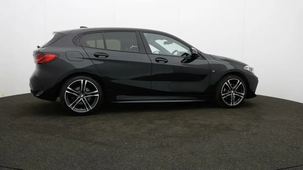 2021-bmw-1-series-15-118i-m-sport-lcp-dct-big-29