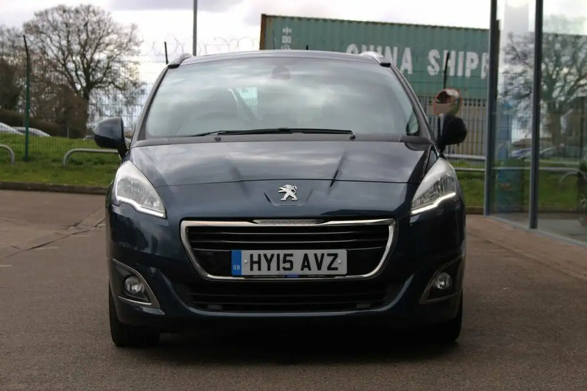 2015-peugeot-5008-16hdi-active-big-7