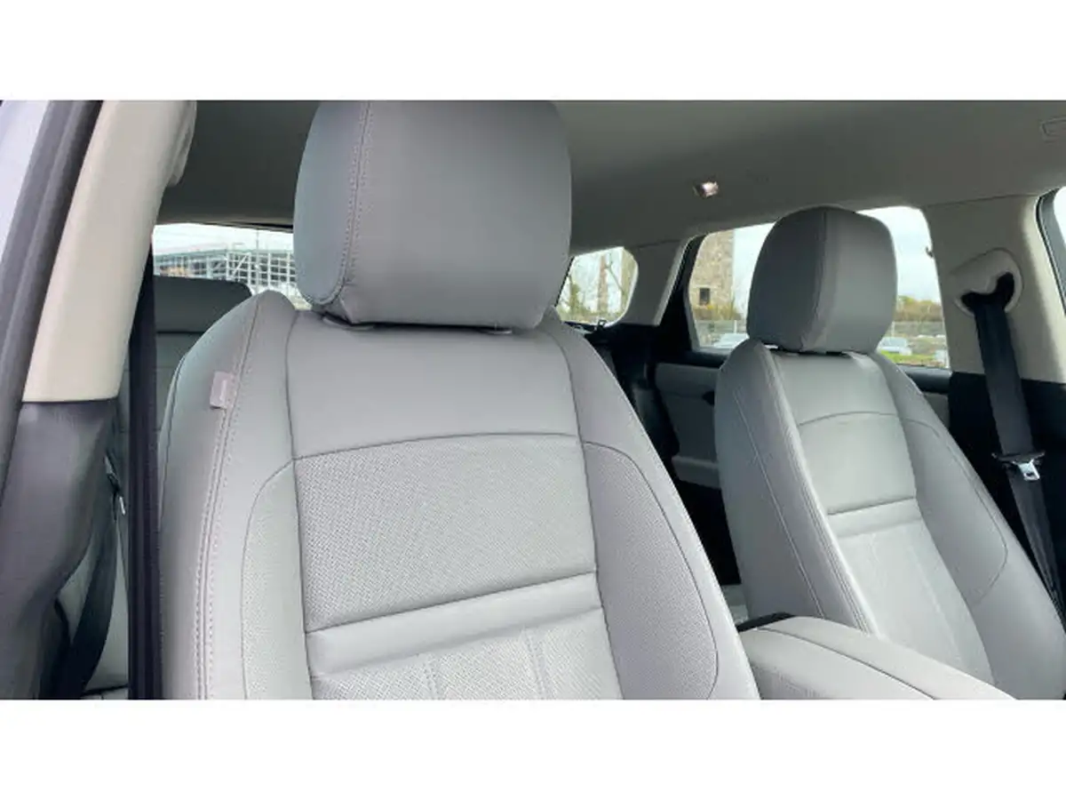 2024-land-rover-range-rover-evoque-15-p300e-s-big-31