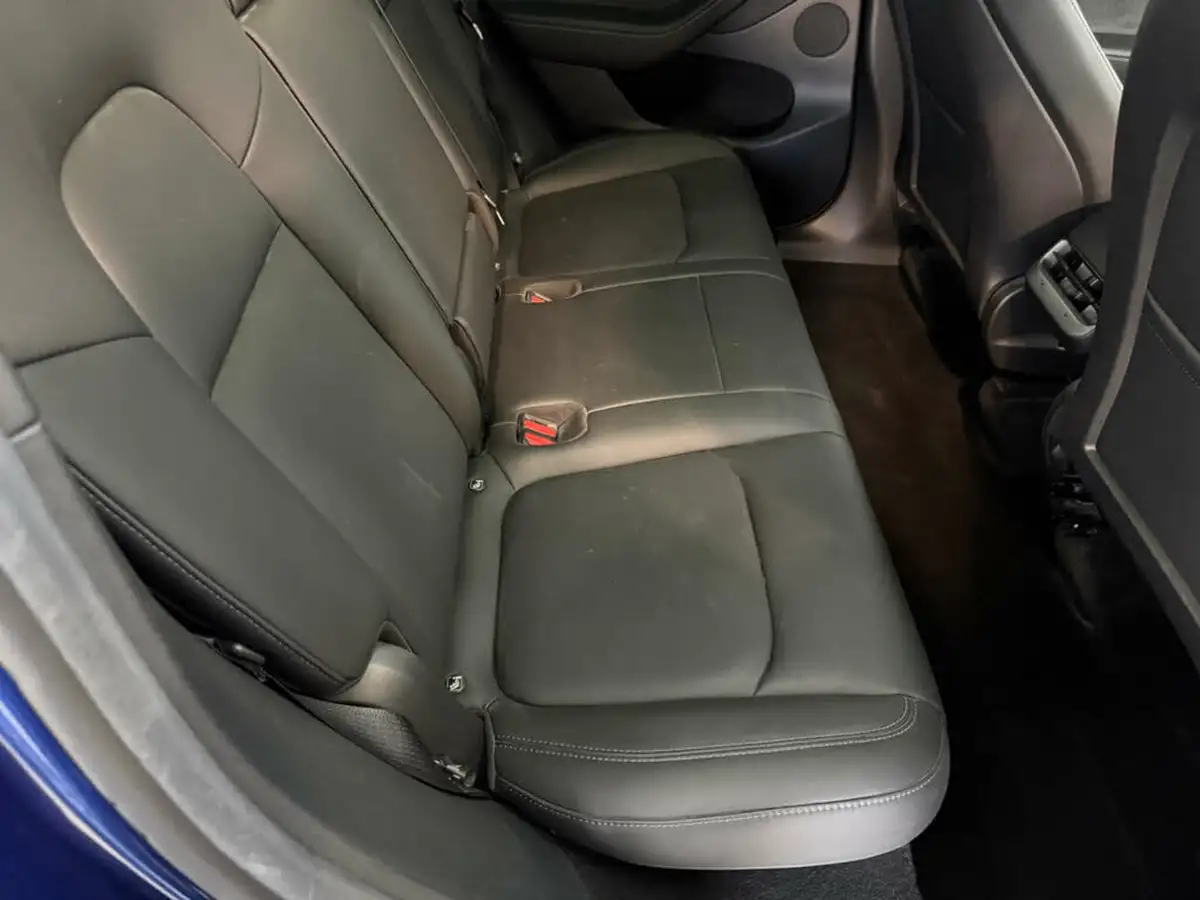 2023-tesla-model-y-e-rwd-big-14