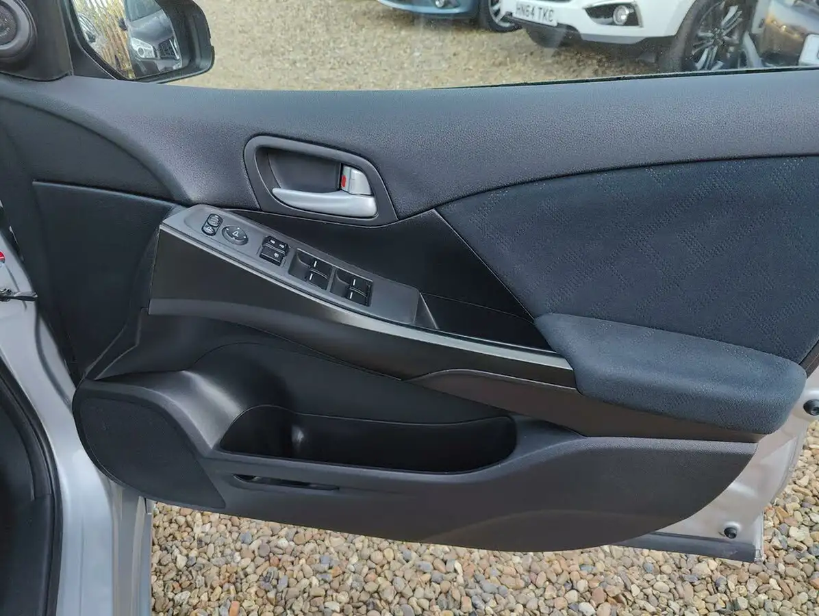2013-honda-civic-16td-es-big-13