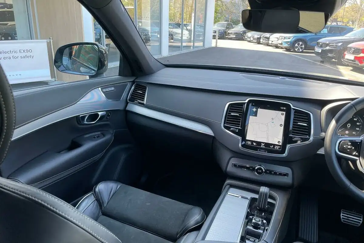 2022-volvo-xc90-20-t8-r-design-455bhp-big-32