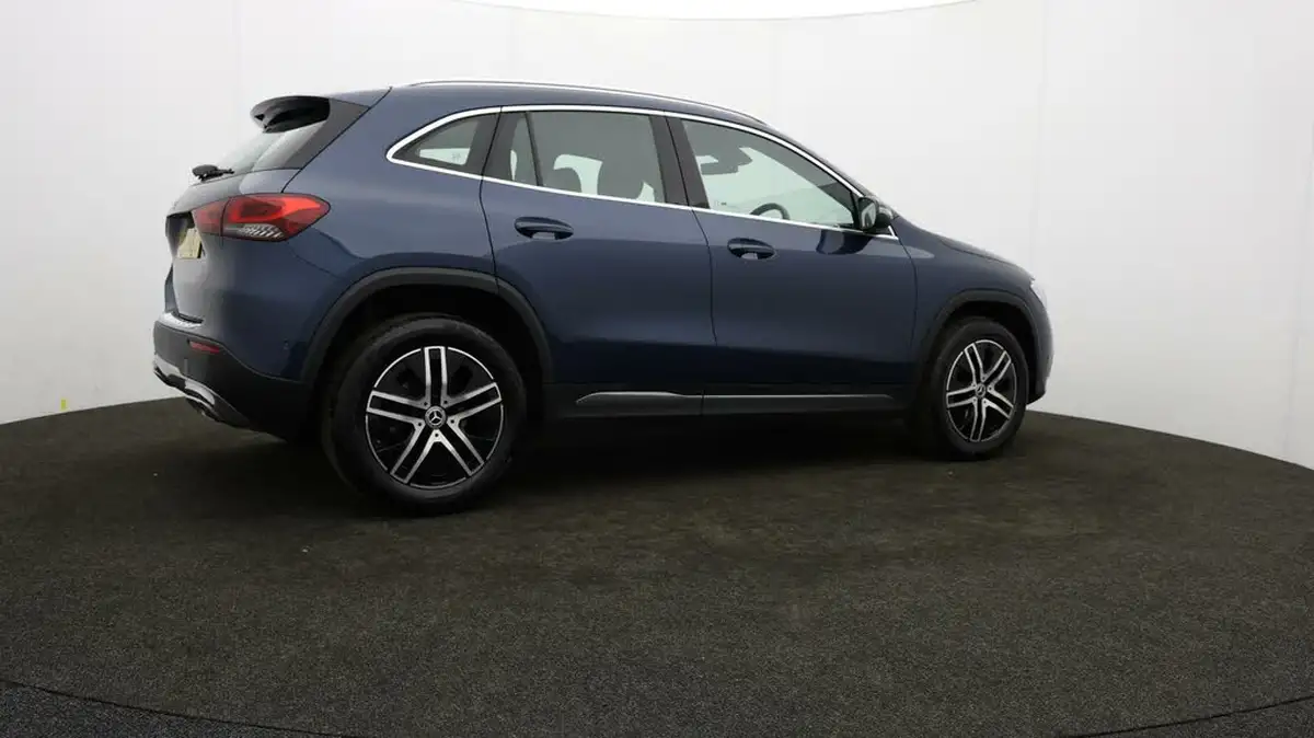 2023-mercedes-benz-gla-class-13-gla-200-sport-executive-station-wagon-big-29