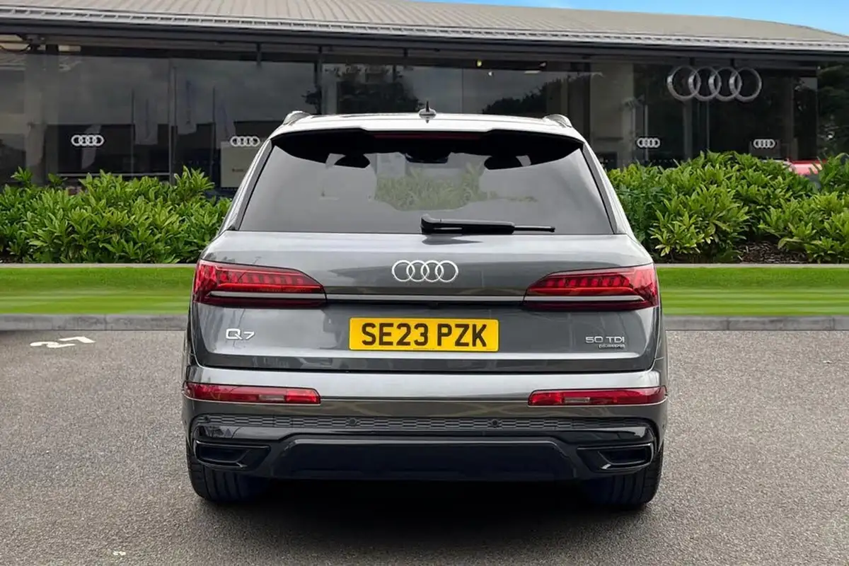 2023-audi-q7-30-50-tdi-black-edition-big-3
