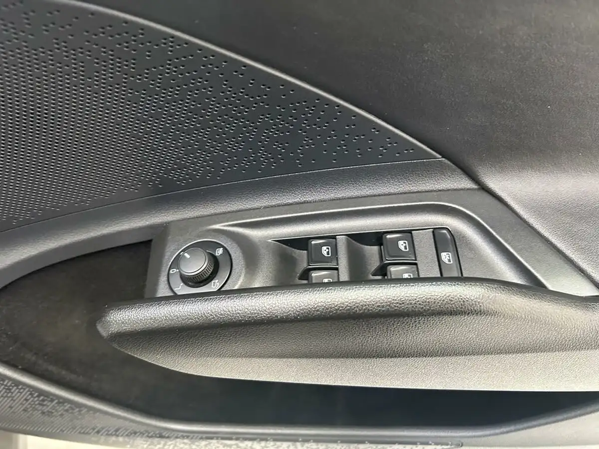 2022-skoda-enyaq-e-60-big-18