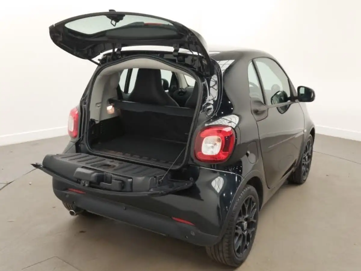 2016-smart-fortwo-10-edition-black-big-12