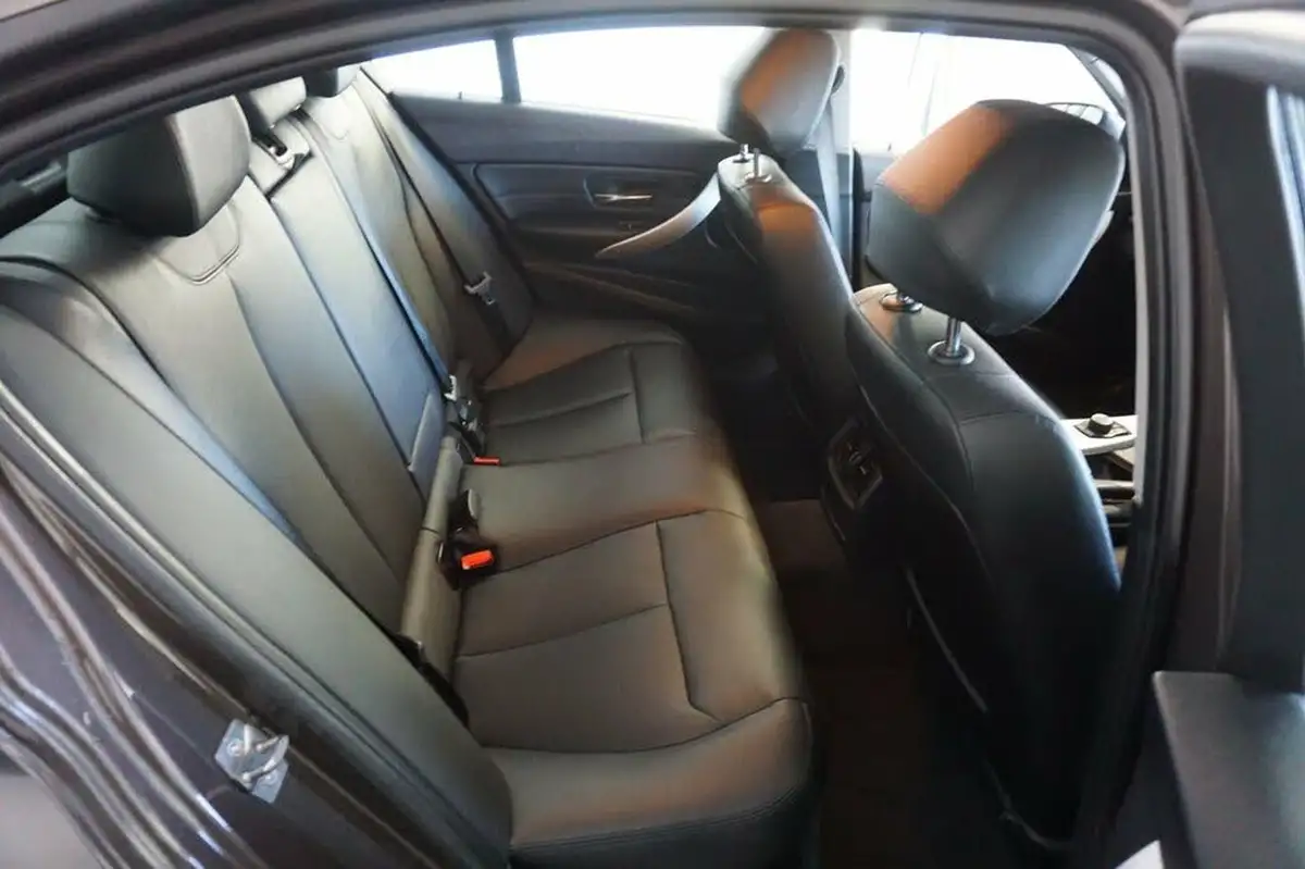 2013-bmw-3-series-20td-320d-se-184bhp-ss-saloon-4d-auto-big-31