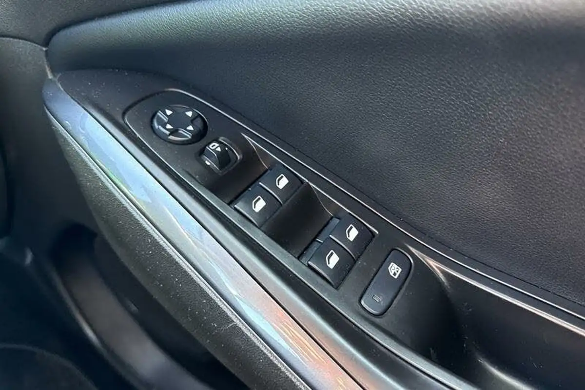2020-vauxhall-grandland-x-12-business-edition-nav-big-15