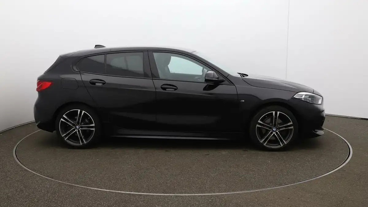 2021-bmw-1-series-15-118i-m-sport-lcp-dct-big-41