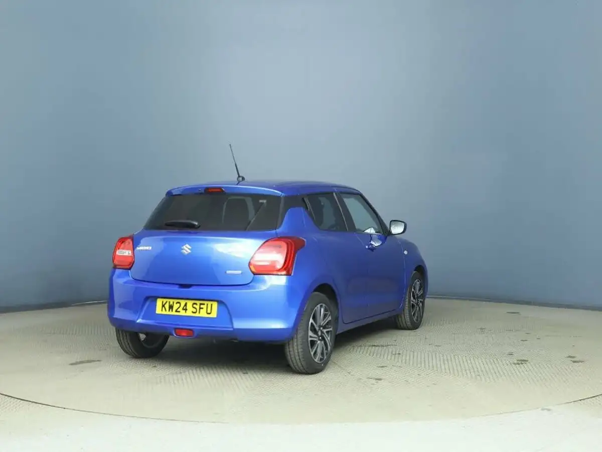 2024-suzuki-swift-12-dualjet-sz-l-big-1
