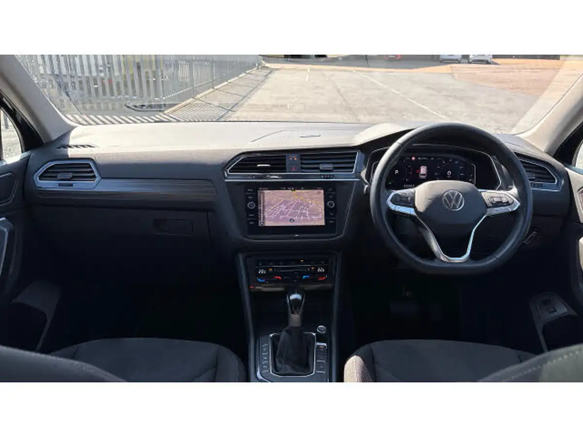 2023-volkswagen-tiguan-allspace-15-tsi-r-line-big-9