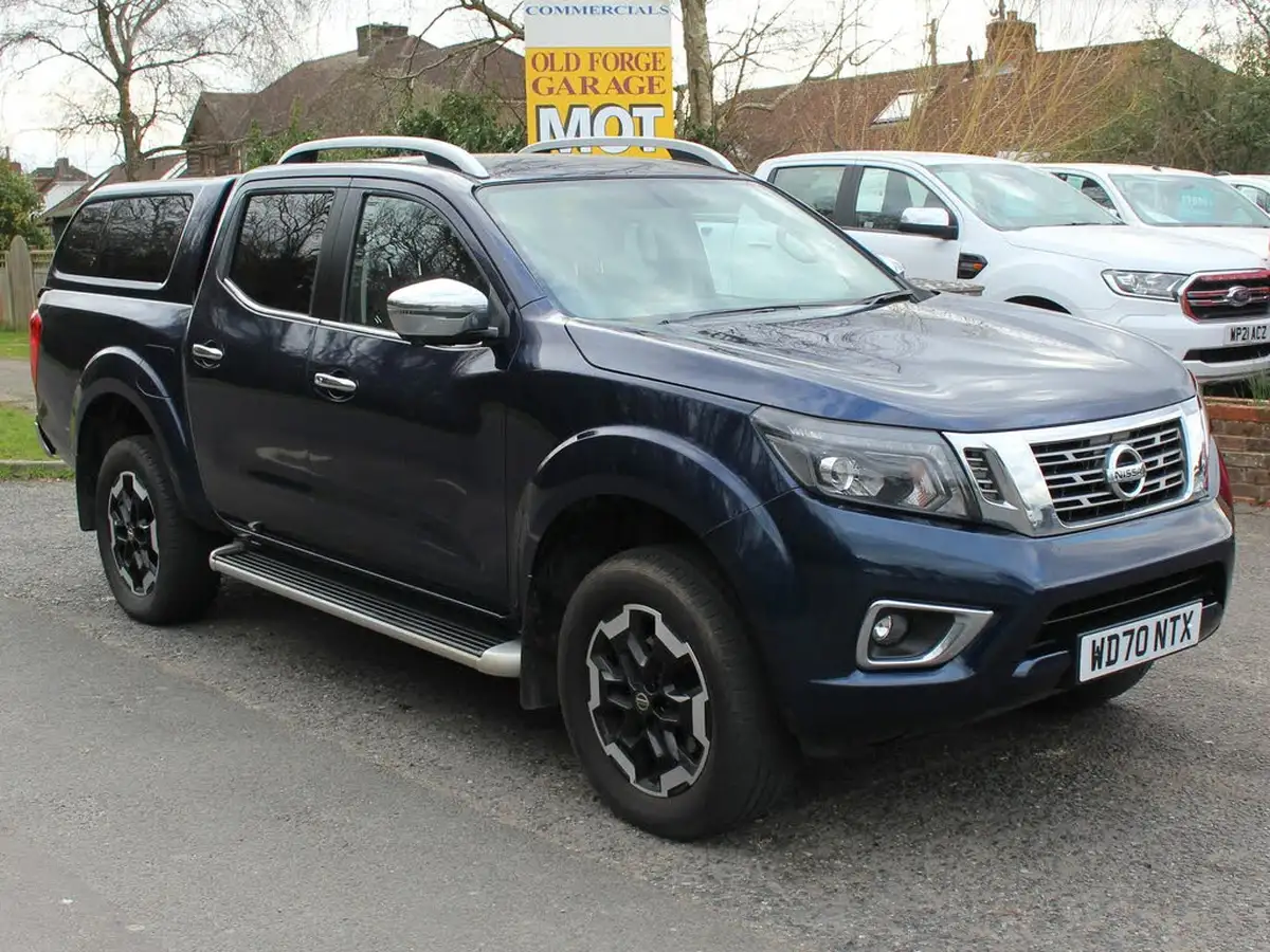 2021-nissan-navara-23dci-tt-tekna-8-navileather-auto-big-6