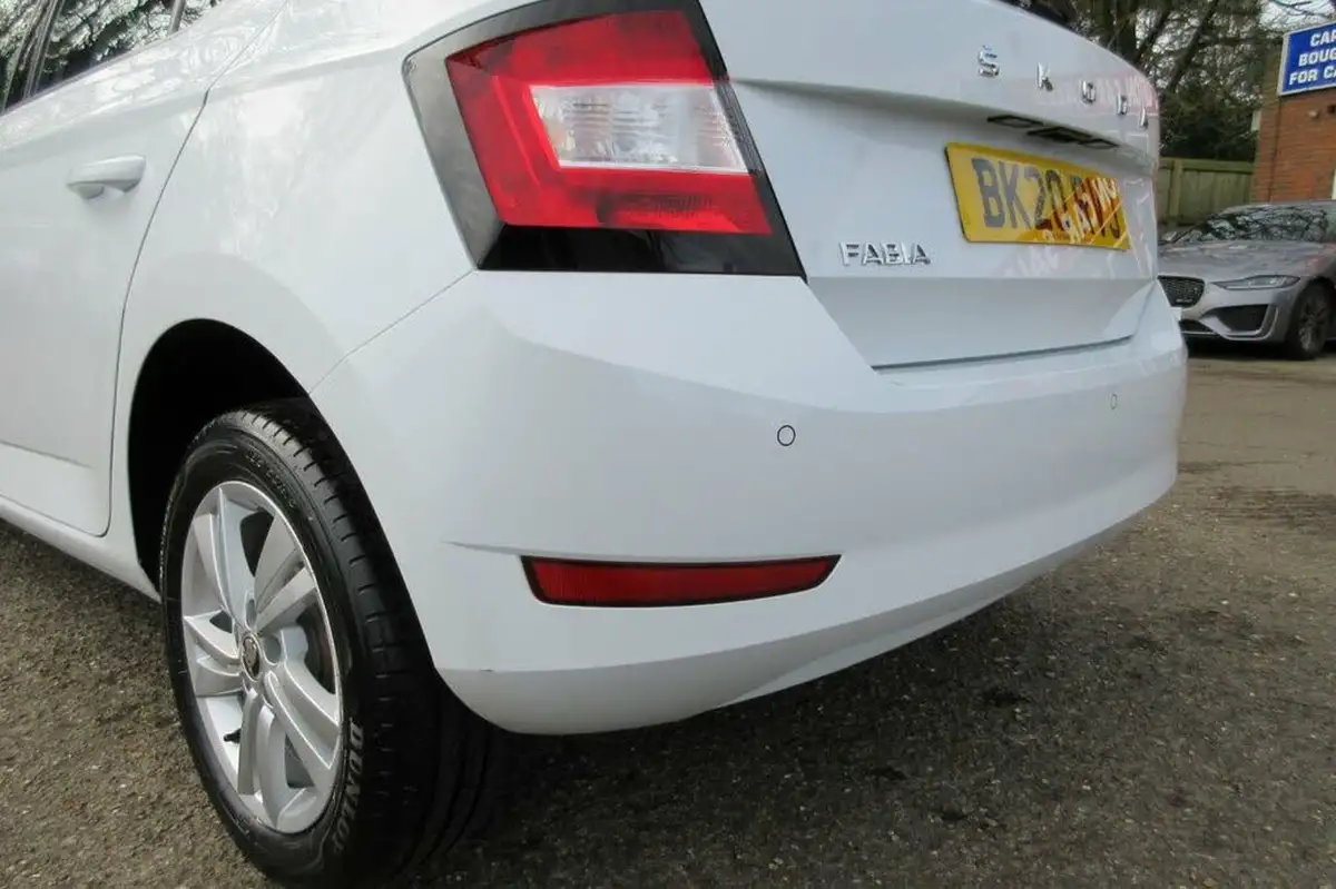 2020-skoda-fabia-10-mpi-se-60ps-hatchback-big-40