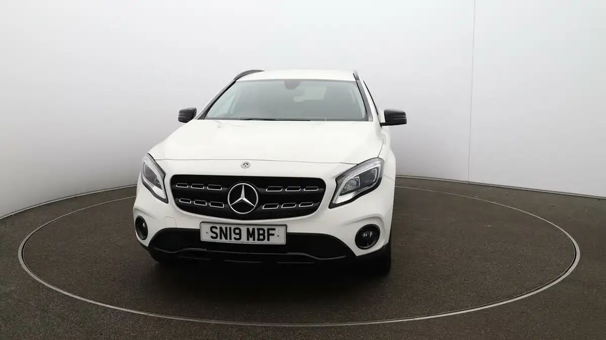 2019-mercedes-benz-gla-class-16-gla-180-urban-edition-ss-7g-dct-big-29