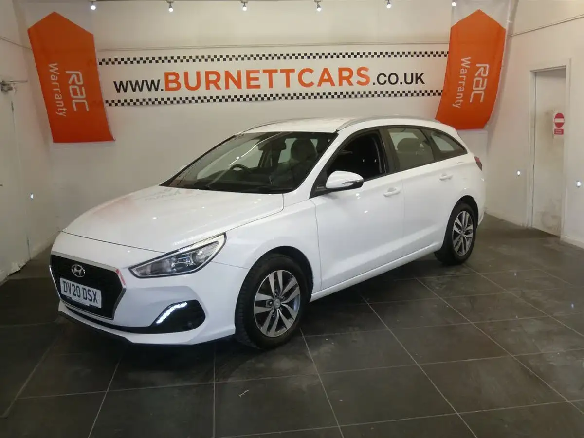 2020-hyundai-i30-16crdi-se-nav-115ps-tourer-big-0