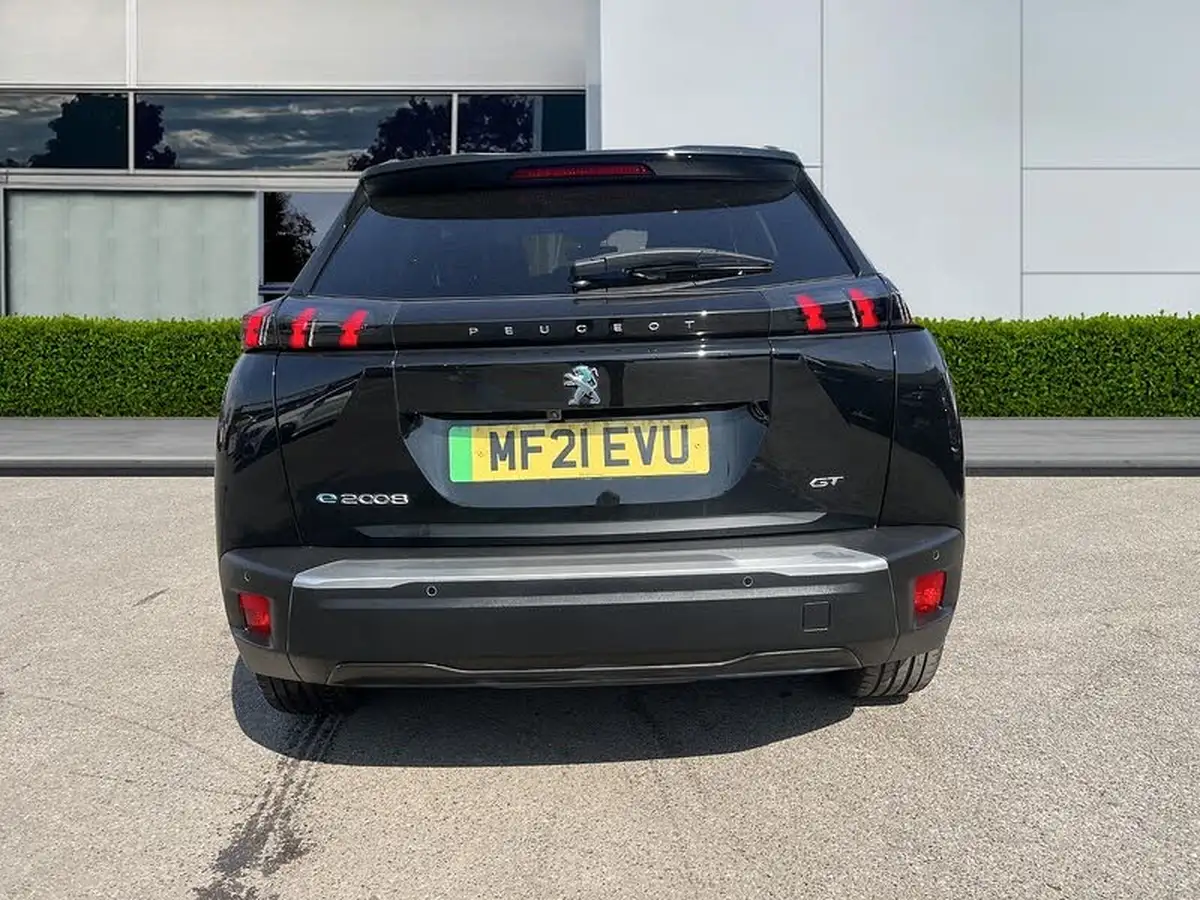 2021-peugeot-2008-suv-e-gt-premium-big-5