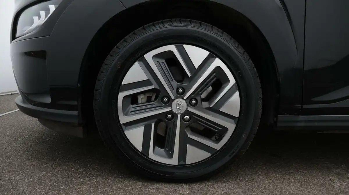 2023-hyundai-kona-e-ultimate-204ps-64kwh-105kw-obc-big-18
