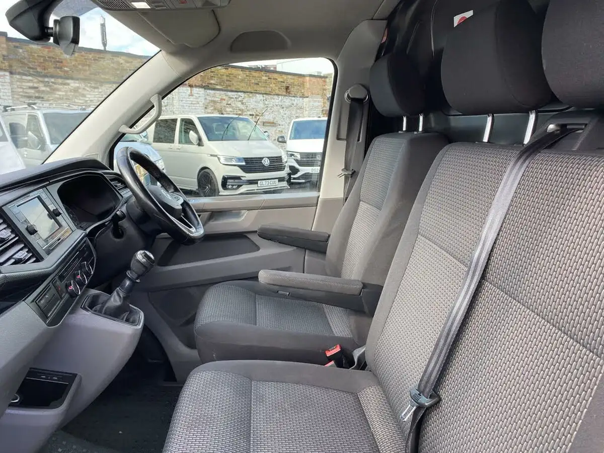 2020-volkswagen-transporter-20tdi-t28-highline-bmt-swb-110pseu6dt-e-big-7