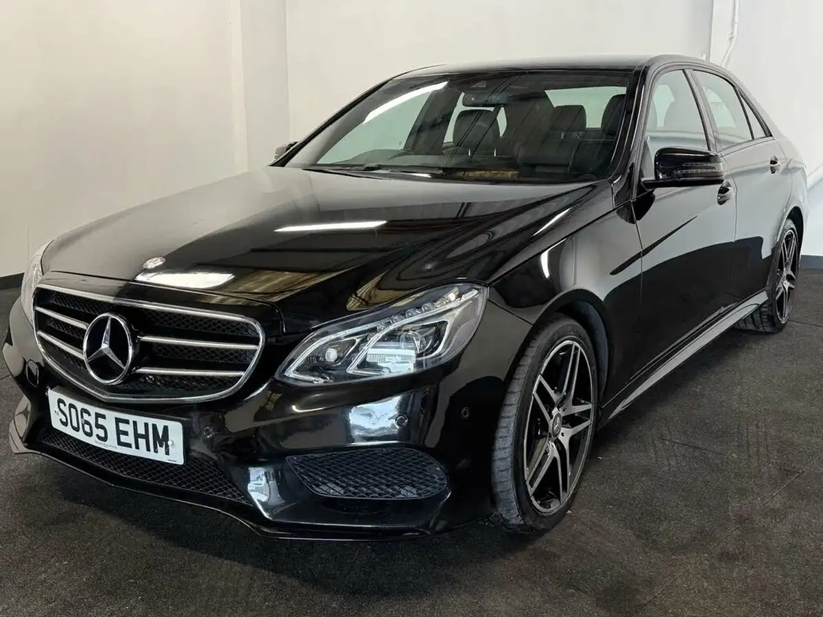 2016-mercedes-benz-e-class-21cdi-e220-amg-night-edition-saloon-4d-big-0