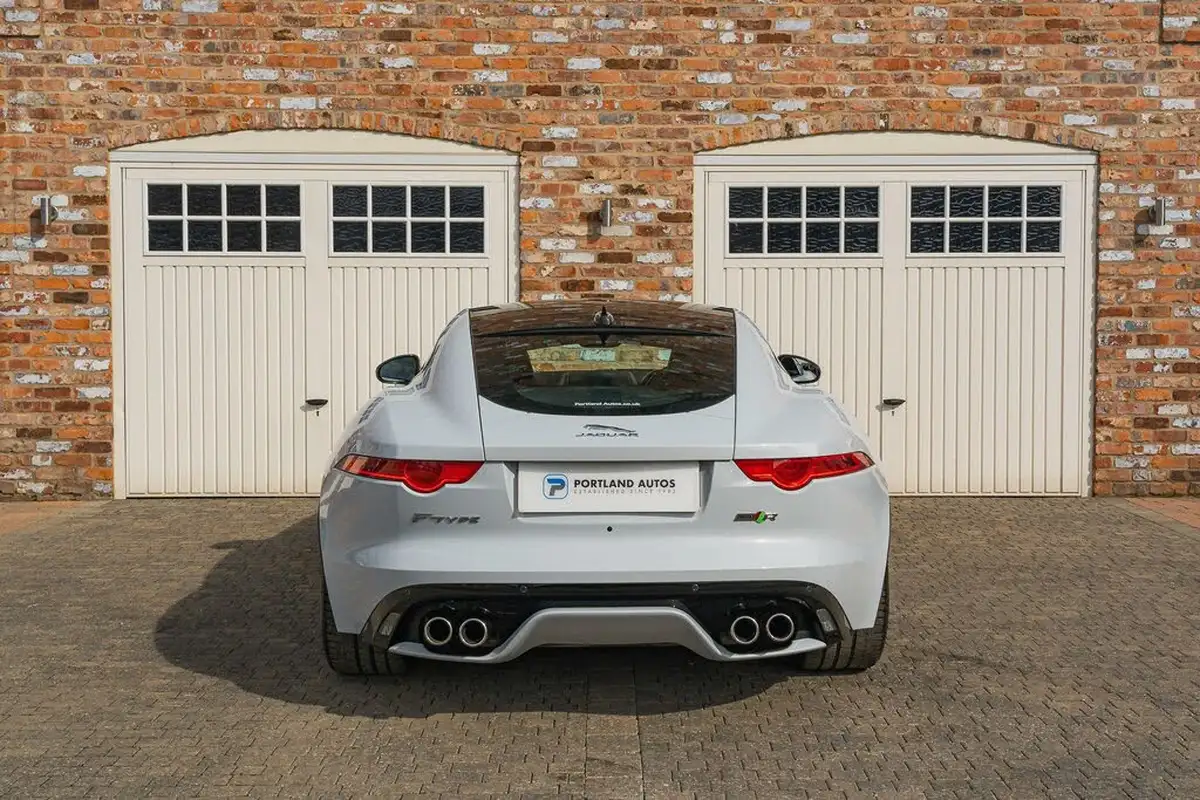 2016-jaguar-f-type-50-v8-sc-r-awd-coupe-big-9