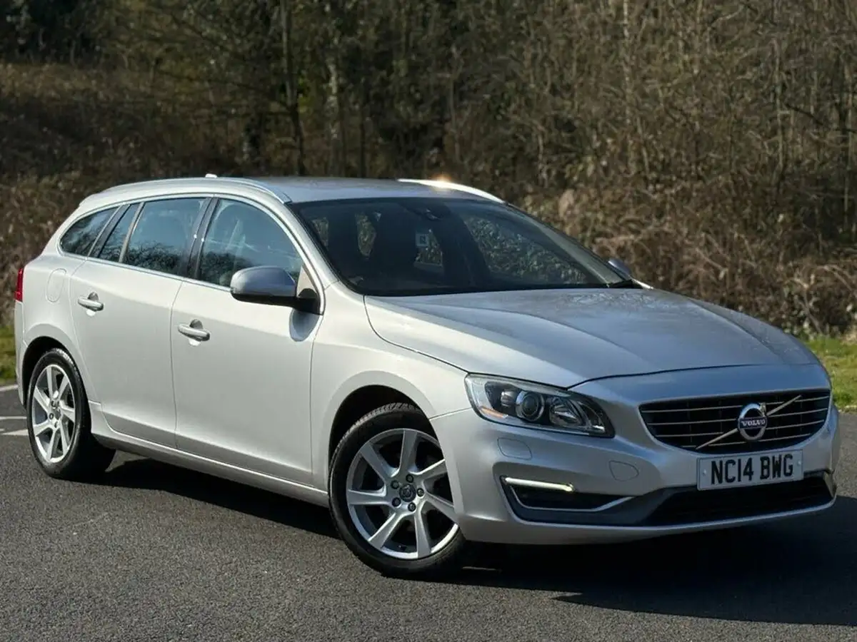 2014-volvo-v60-16td-d2-se-lux-nav-powershift-big-0