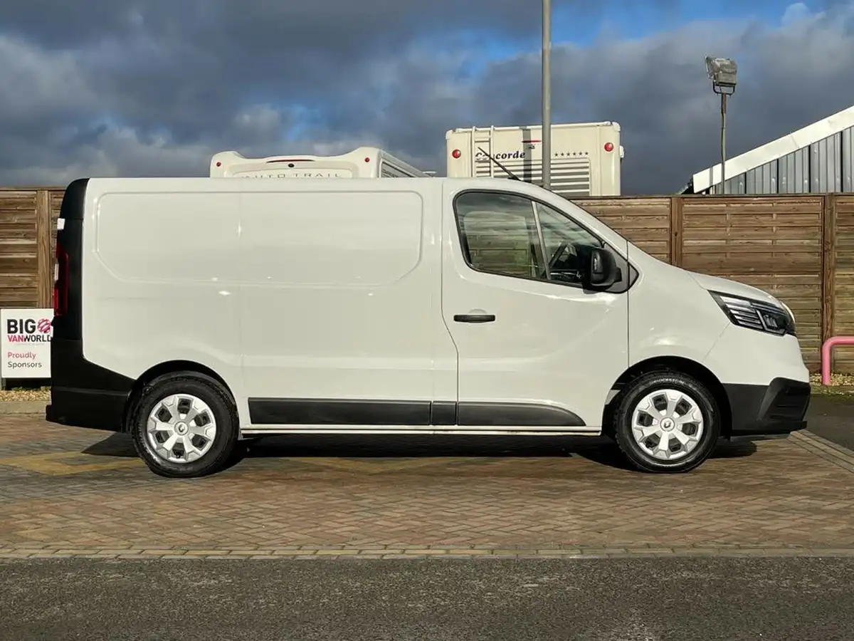 2022-renault-trafic-20dci-sl28-130-business-big-2