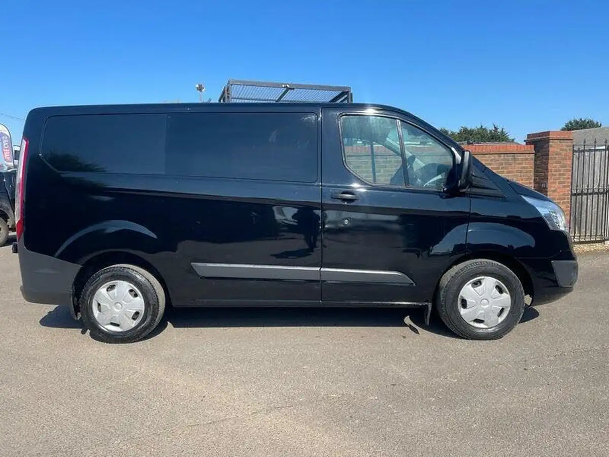 2017-ford-transit-custom-20tdci-290-l2h1-trend-105pseu6-panel-van-big-6