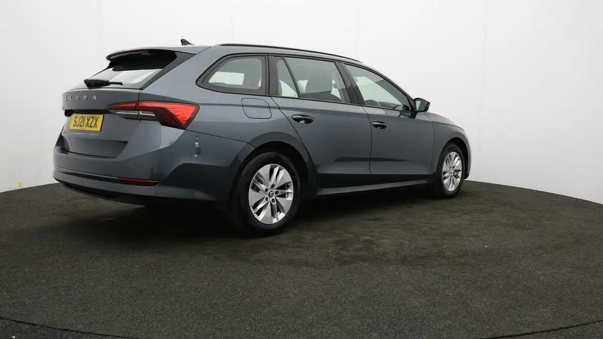 2021-skoda-octavia-10-tsi-se-technology-estate-big-6