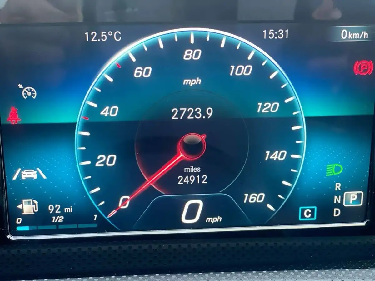 2018-mercedes-benz-a-class-15d-a180d-sport-116ps-ss-hatchback-5d-7g-dct-big-23