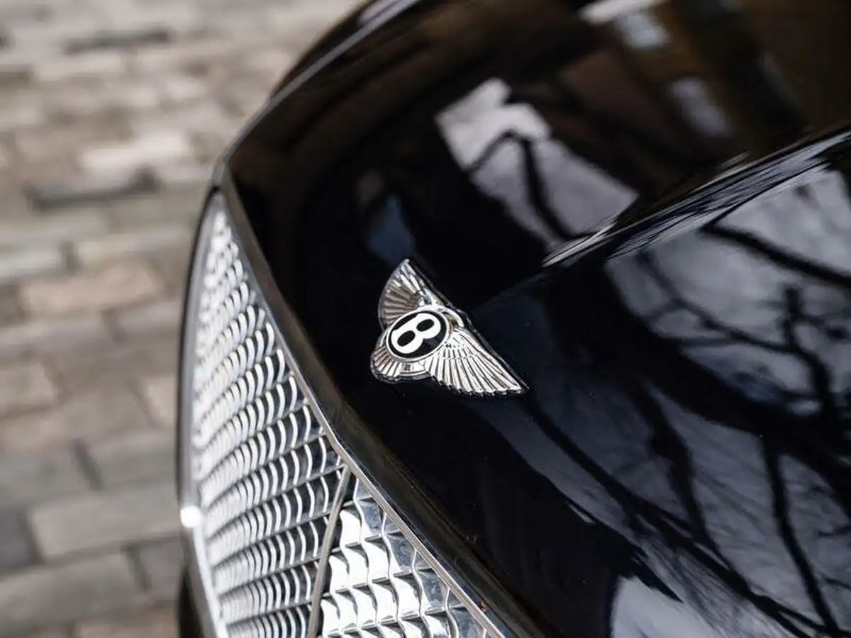 2022-bentley-bentayga-40-v8-big-48