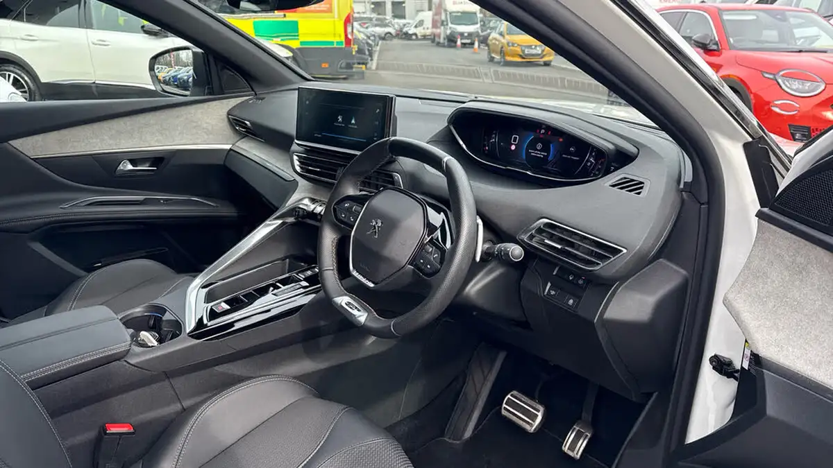 2023-peugeot-3008-suv-12-puretech-gt-130bhp-ss-eat8-big-10