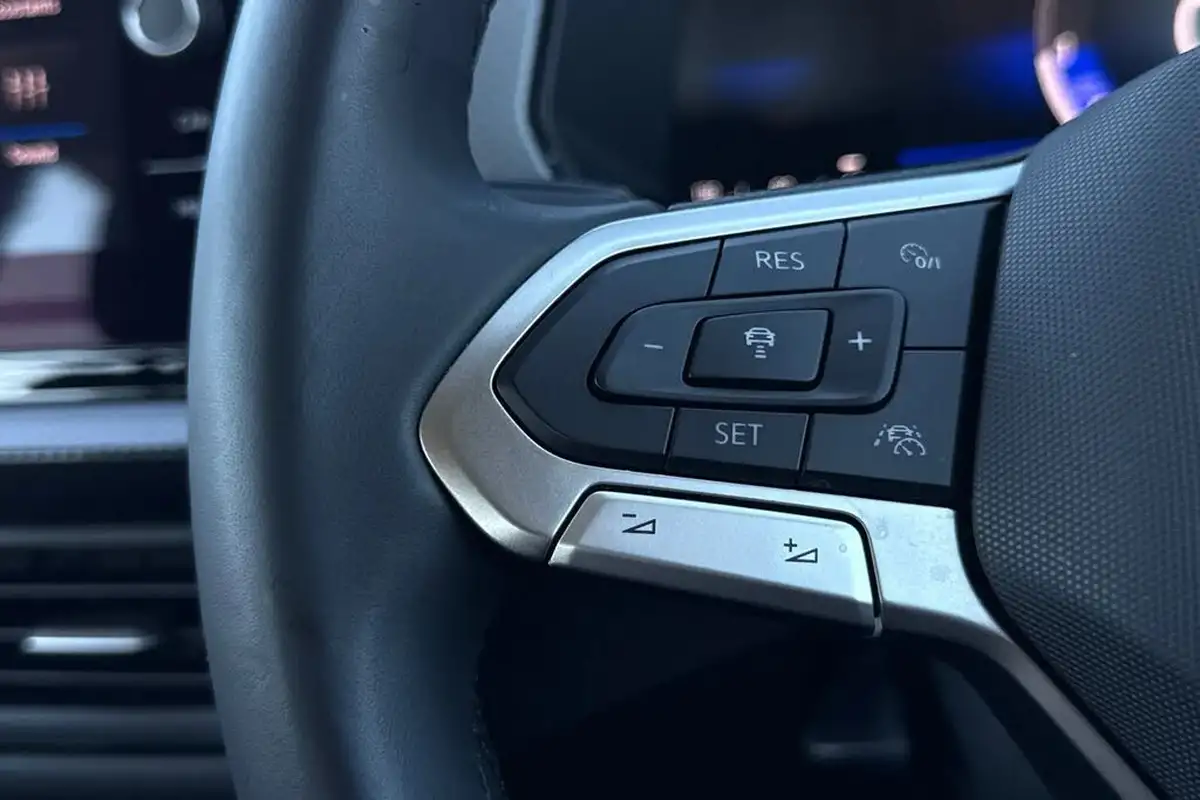 2024-volkswagen-t-cross-10-tsi-life-95ps-big-32