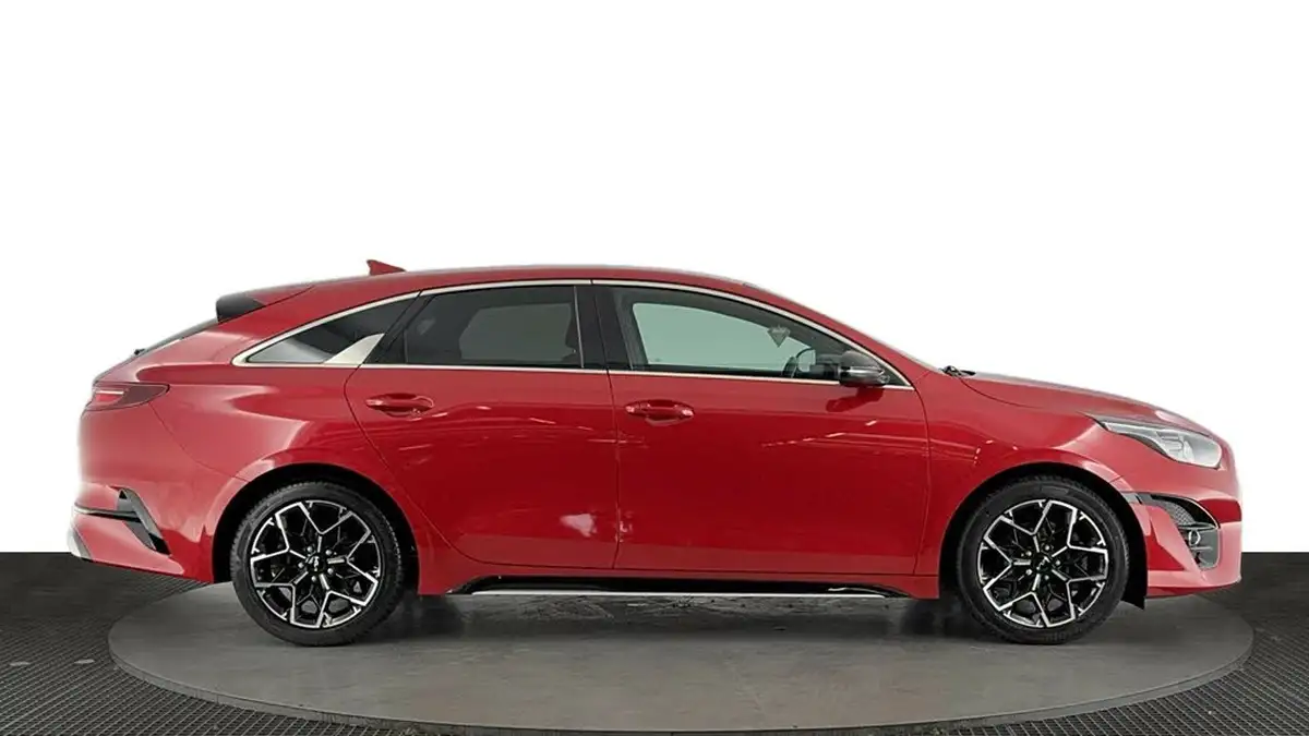 2022-kia-pro-ceed-15-t-gdi-gt-line-big-2