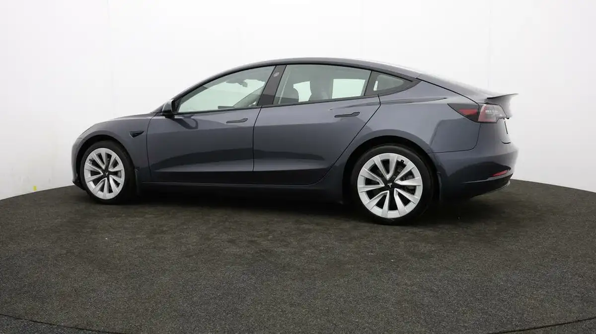 2021-tesla-model-3-e-long-range-4x4-big-64