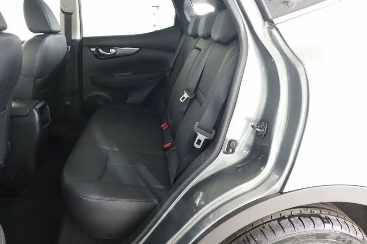 2017-nissan-qashqai-12-dig-t-tekna-xtronic-cvt-big-40