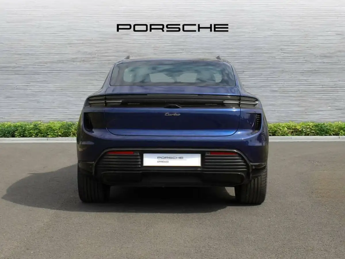 2024-porsche-macan-e-turbo-electric-big-10
