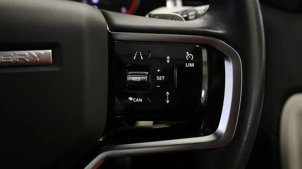 2022-land-rover-discovery-sport-20-d200-urban-edition-big-23
