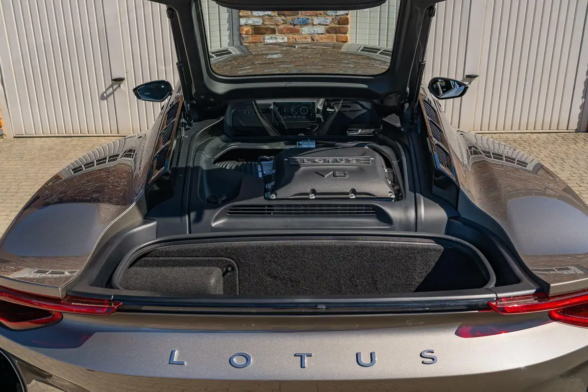 2023-lotus-emira-35-first-edition-v6-big-16
