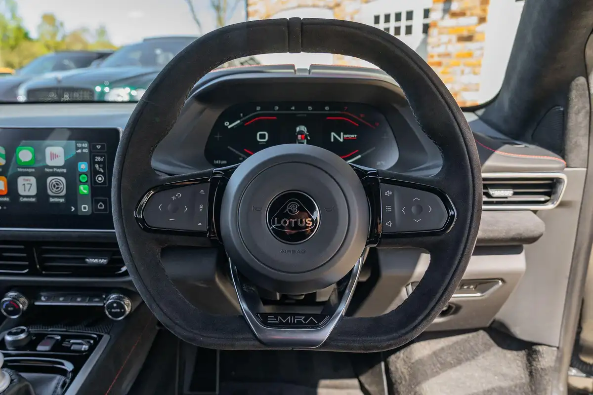 2023-lotus-emira-35-first-edition-v6-big-40