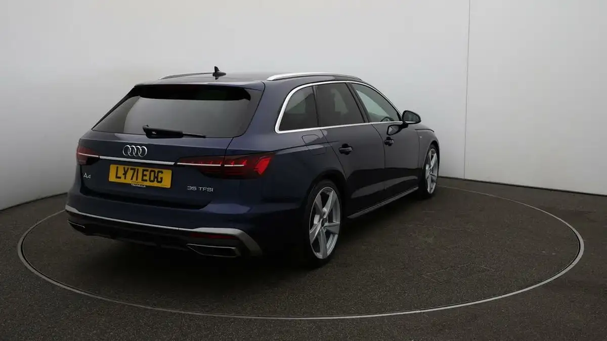 2022-audi-a4-avant-20-35-tfsi-s-line-tronic-big-49