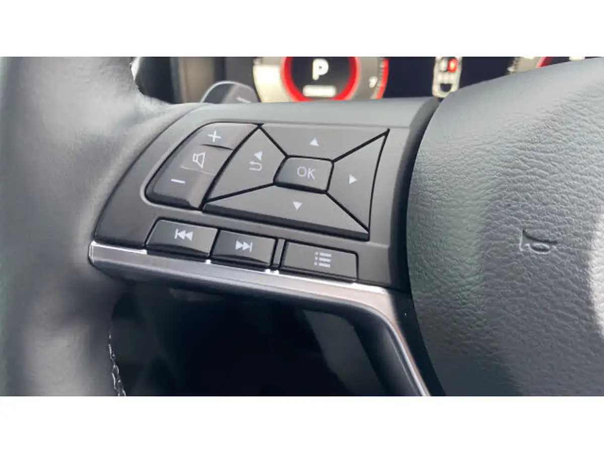 2024-nissan-juke-10-dig-t-tekna-dct-big-23