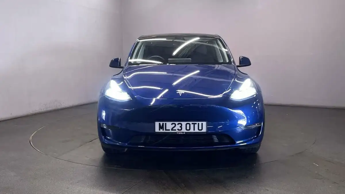 2023-tesla-model-y-e-long-range-big-2